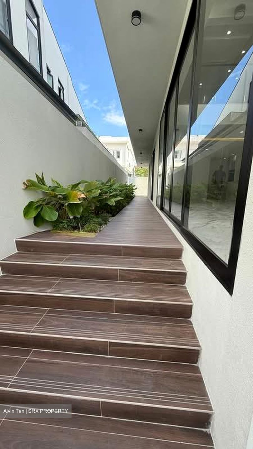 Lucky Hills (D16), Terrace #533198471